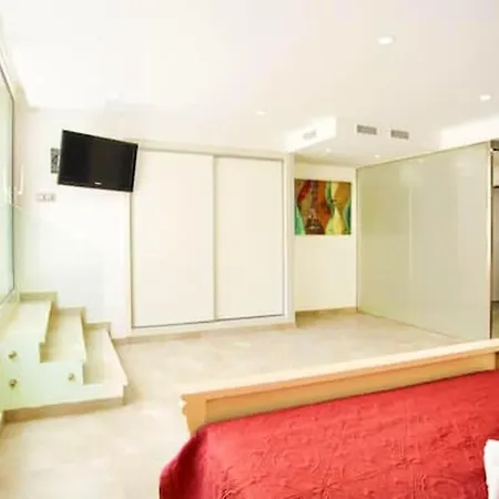 4 Bedrooms Villa With City View Private Pool And Jacuzzy At Costa Adeje 2 Km Away From The Beach Villa Costa Adeje (Tenerife)