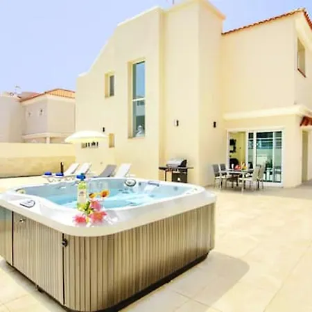 Villa 4 Bedrooms Villa With City View Private Pool And Jacuzzy At Costa Adeje 2 Km Away From The Beach *