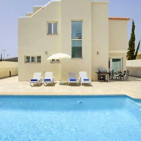 4 Bedrooms Villa With City View Private Pool And Jacuzzy At Costa Adeje 2 Km Away From The Beach * Costa Adeje (Tenerife)