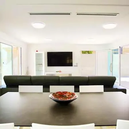 Villa 4 Bedrooms Villa With City View Private Pool And Jacuzzy At Costa Adeje 2 Km Away From The Beach *